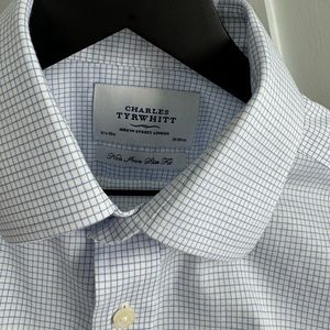 Charles Tyrwhitt Non Iron Slim Fit Shirt